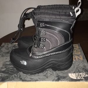 Kids north face boots